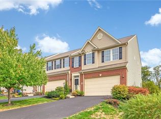 284 Maple Ridge Dr, Canonsburg, PA 15317
