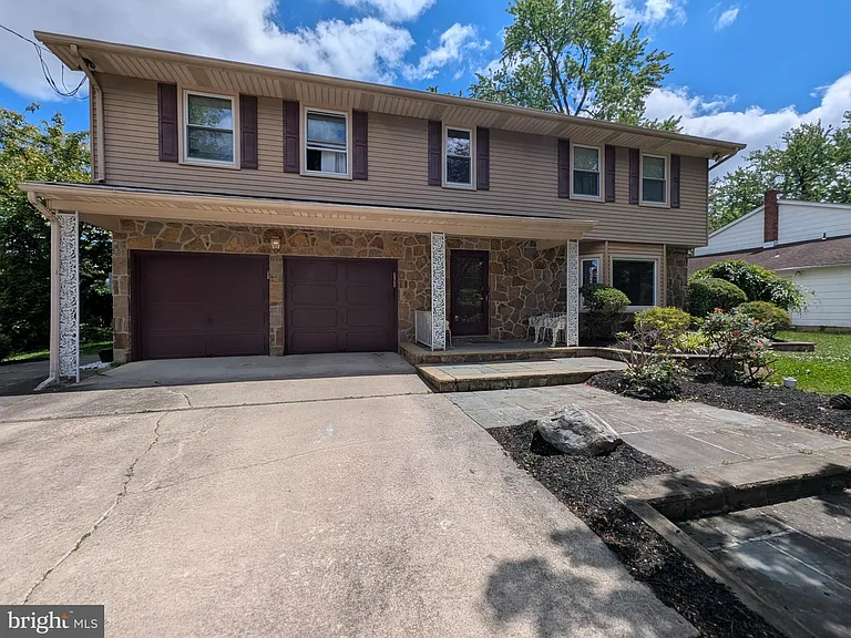 419 Kennebec Rd — Photo 1