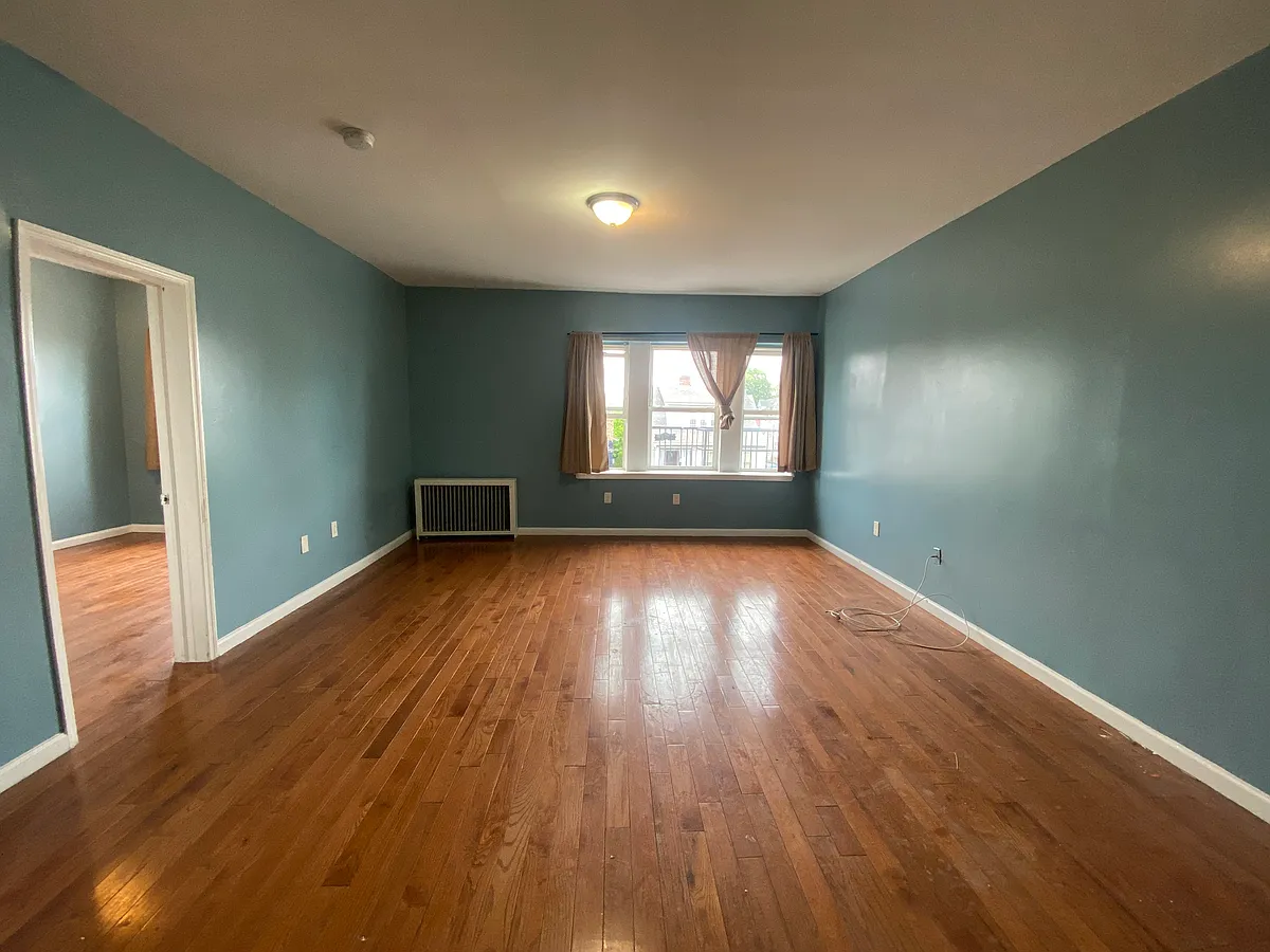 Building Photo - 45-47 Cedar Ave #11