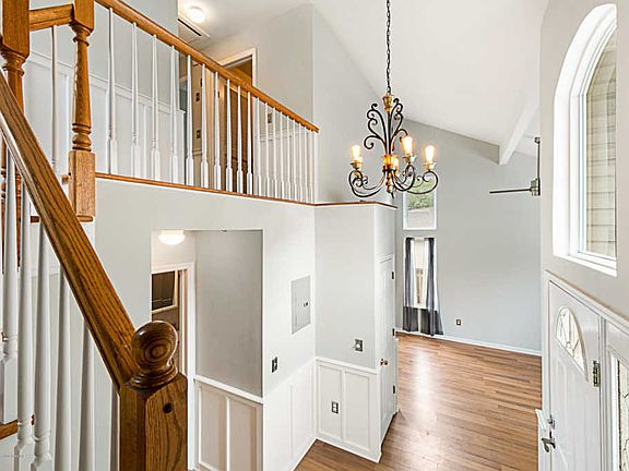 2nd image of 2 Wood Ave
