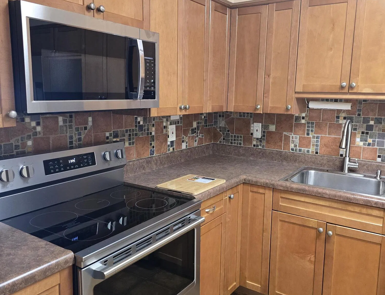 2 bed, 2.0 bath, 1008 sqft, $2,200 — Photo 2