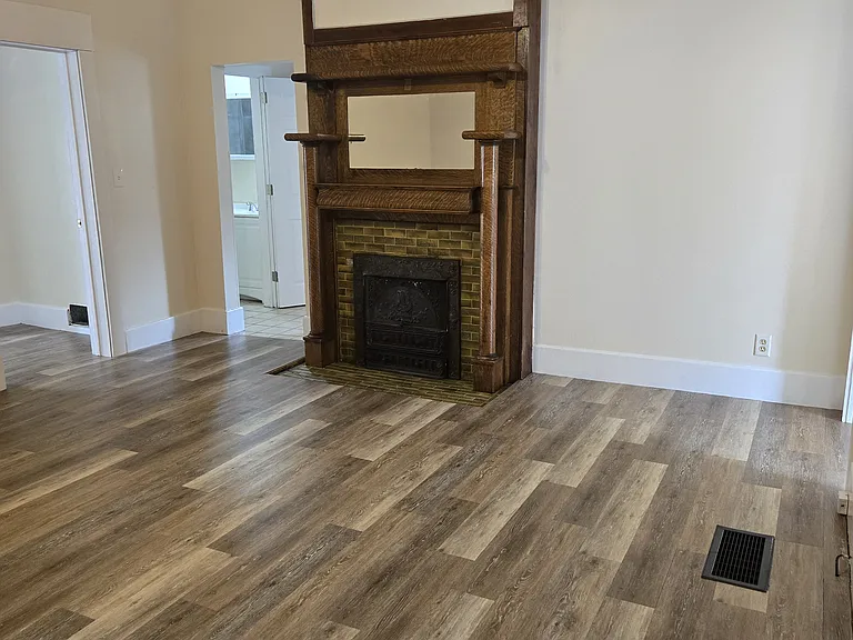 906 N Monroe St #2 — Photo 2