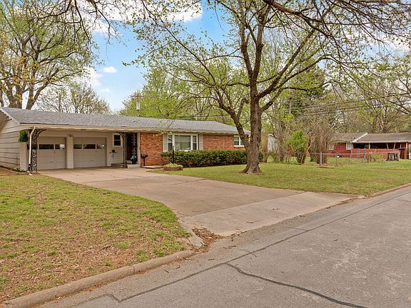 3rd image of 2524 S Kickapoo Avenue