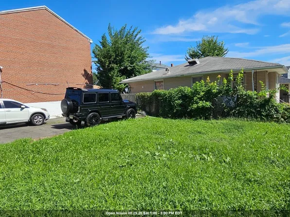 564 Garfield Avenue image 1 of 21