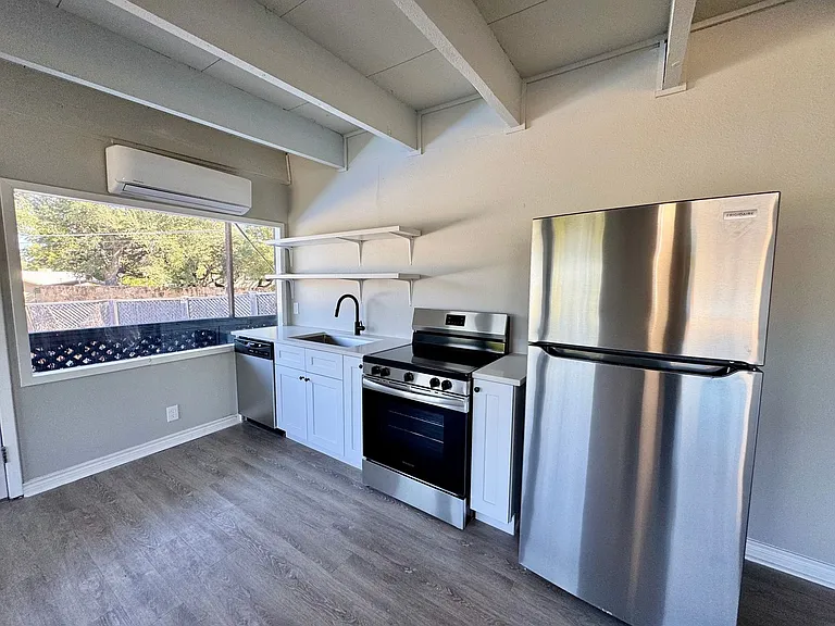 705 Sunrise Ave — Photo 18