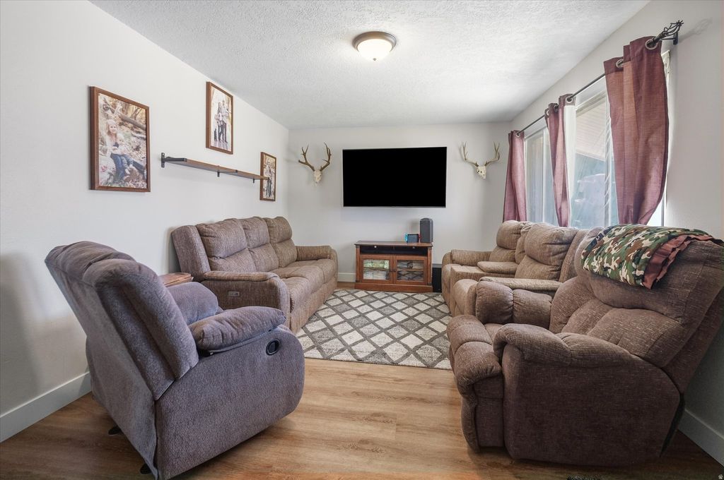 288 N 100 E, Millville, UT - View 2