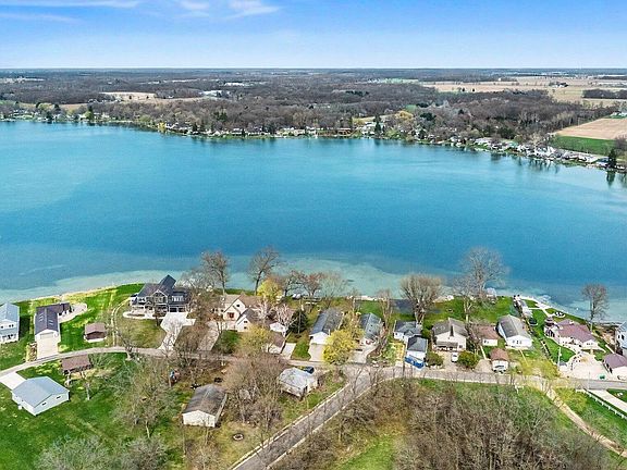 2nd image of 19656 Lakeshore Dr