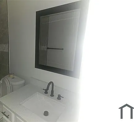 2467 Mallory Ln — Photo 11