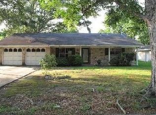 2100 Ivie Lee St, Baytown, TX 77520