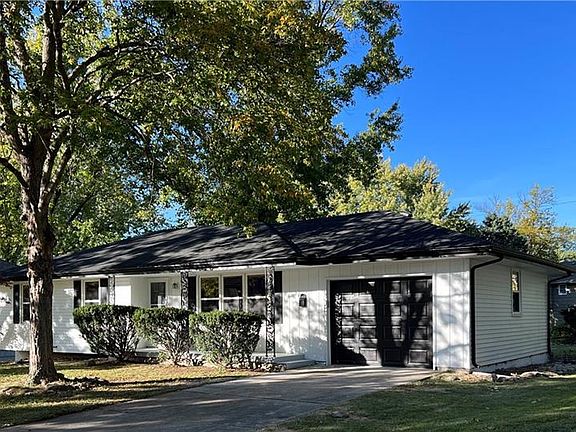2nd image of 8306 E 105th St