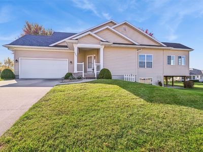 2255 Blairsferry Xing, Hiawatha, IA, 52233