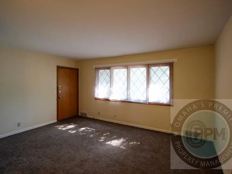 3526 S 82nd St — Photo 14