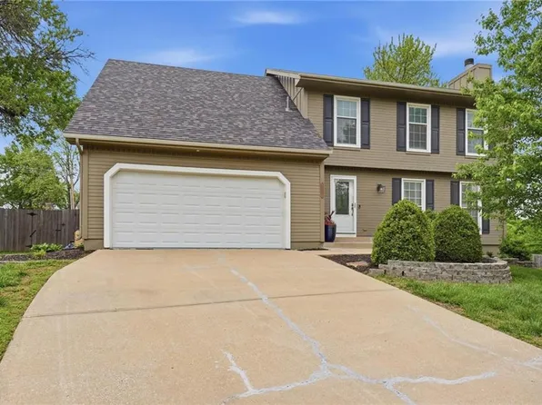 15107 W 83rd Ter, Lenexa, KS 66219