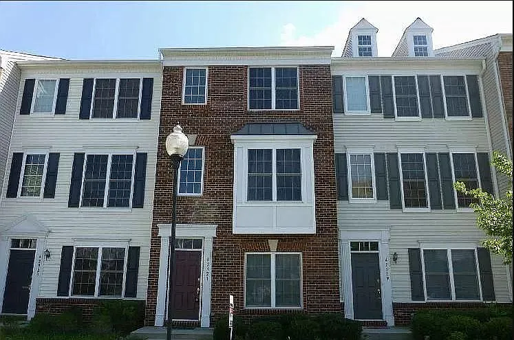 4 bed, 3.5 bath, 1510 sqft, $3,050 — Photo 1