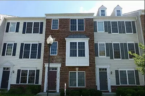 42921 McComas Ter Photo 1