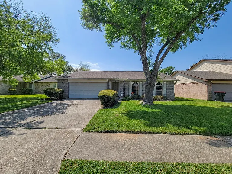 10115 Enchanted Stone Dr — Photo 1