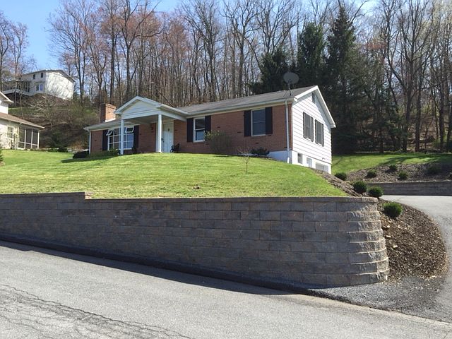 1st image of 212 Crestview Ave