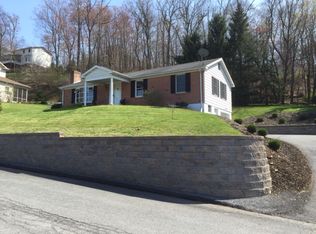 212 Crestview Ave, Bedford, PA 15522