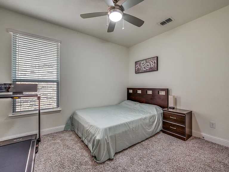 4128 Wood River Trl — Photo 24