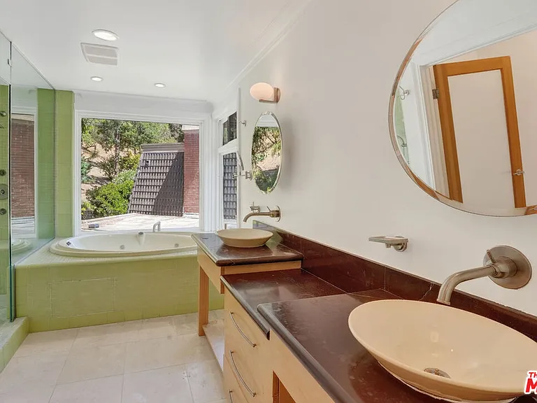 1288 Calle De Sevilla — Photo 26
