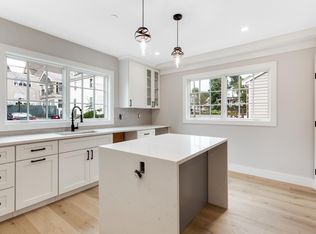 8 Crystal St FLOOR 2, Melrose, MA 02176