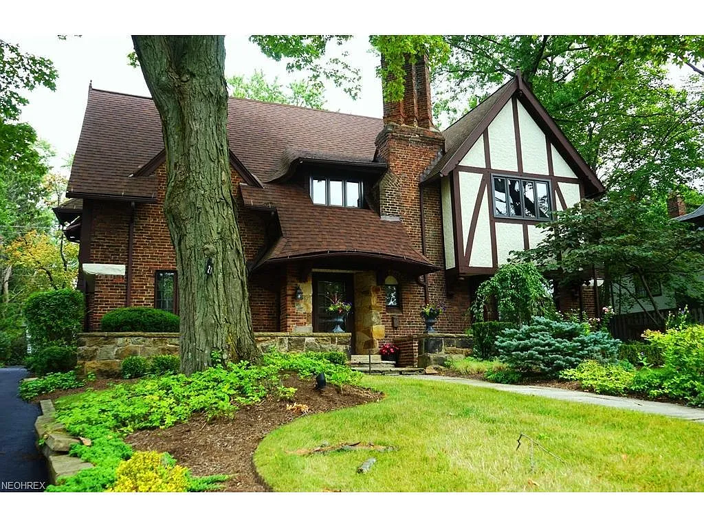 2939 Montgomery Rd photo 1