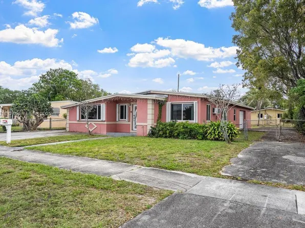 1801 Lauderdale Manor Dr, Fort Lauderdale, FL 33311