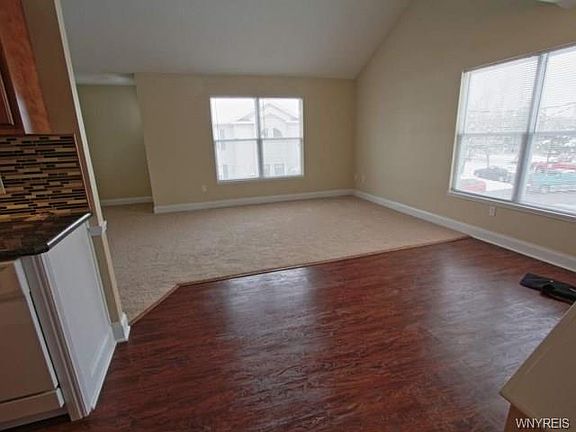 3rd image of 3278 Millersport Hwy APT 4