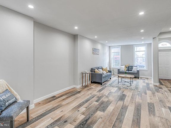 5th image of 2021 W Oxford St