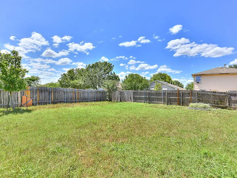 233 Brandons Way — Photo 31