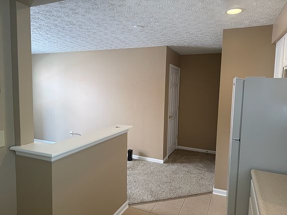 5th image of 674 Lathrop St #674