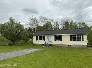 126 Hillside Rd, Pattersonville, NY 12137