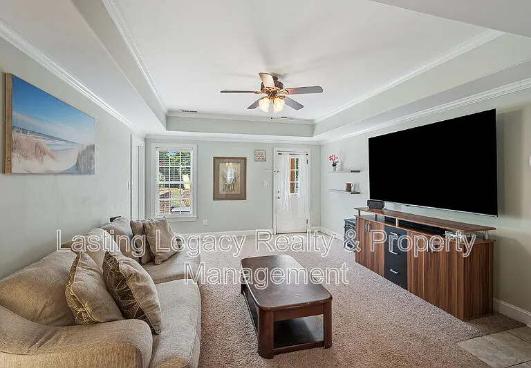187 Marbrook Dr — Photo 32