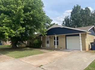 518 W Linden Dr, Mustang, OK 73064