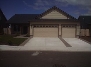 1174 Alderdale Dr, Junction City, OR 97448