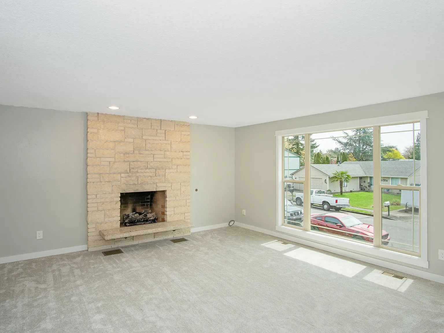 3 bed, 2.5 bath, 1984 sqft, $3,095 — Photo 4