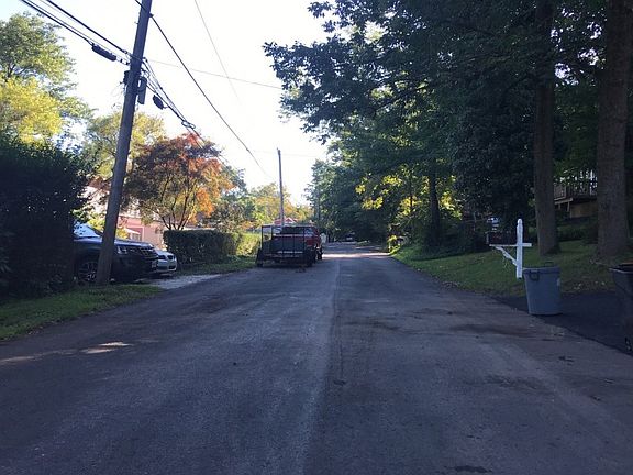 5th image of 921 Gartner Ln