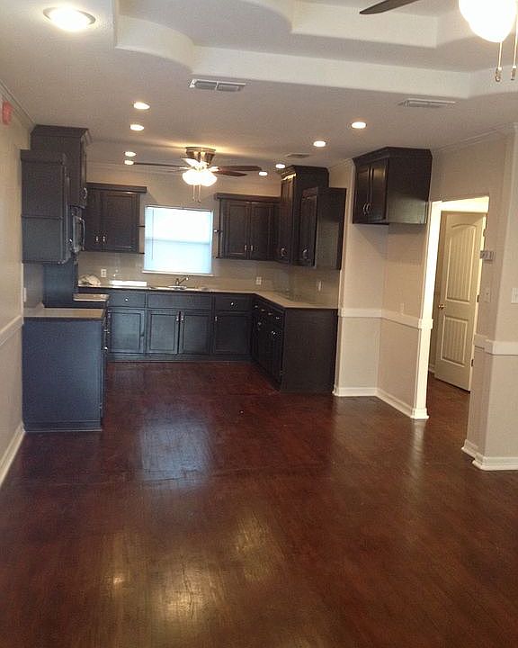 1st image of 1506 N Dunlap Ave