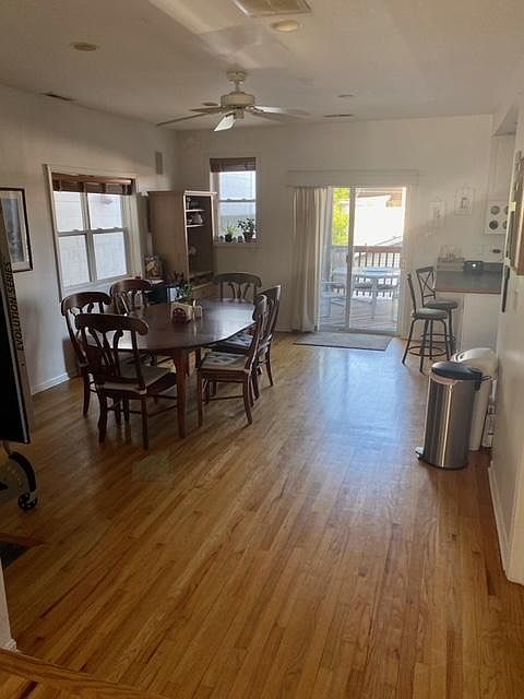 Kitchen Dining Area