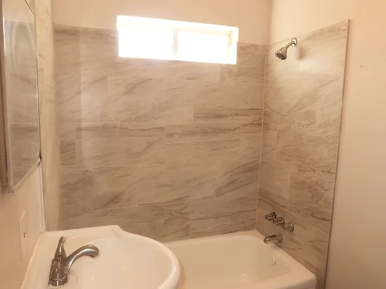 3945 E Madison Ave — Photo 8