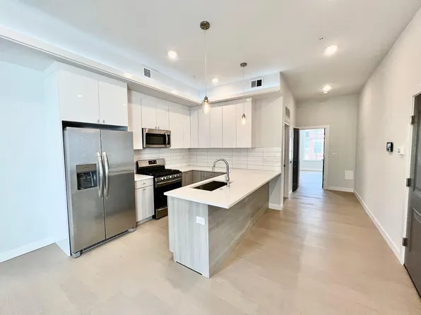 1421 N Franklin St #3, Philadelphia, PA 19122