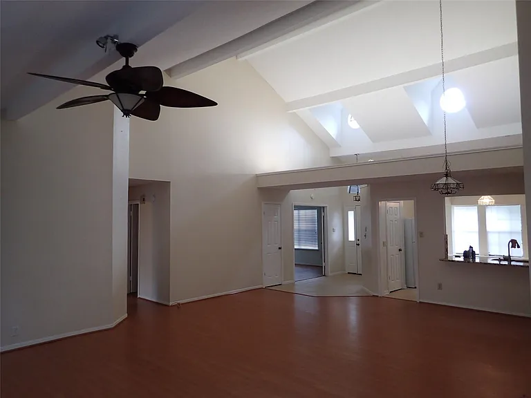 2130 Greencove Ln — Photo 4
