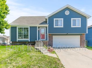 11642 Monroe St, Omaha, NE 68137