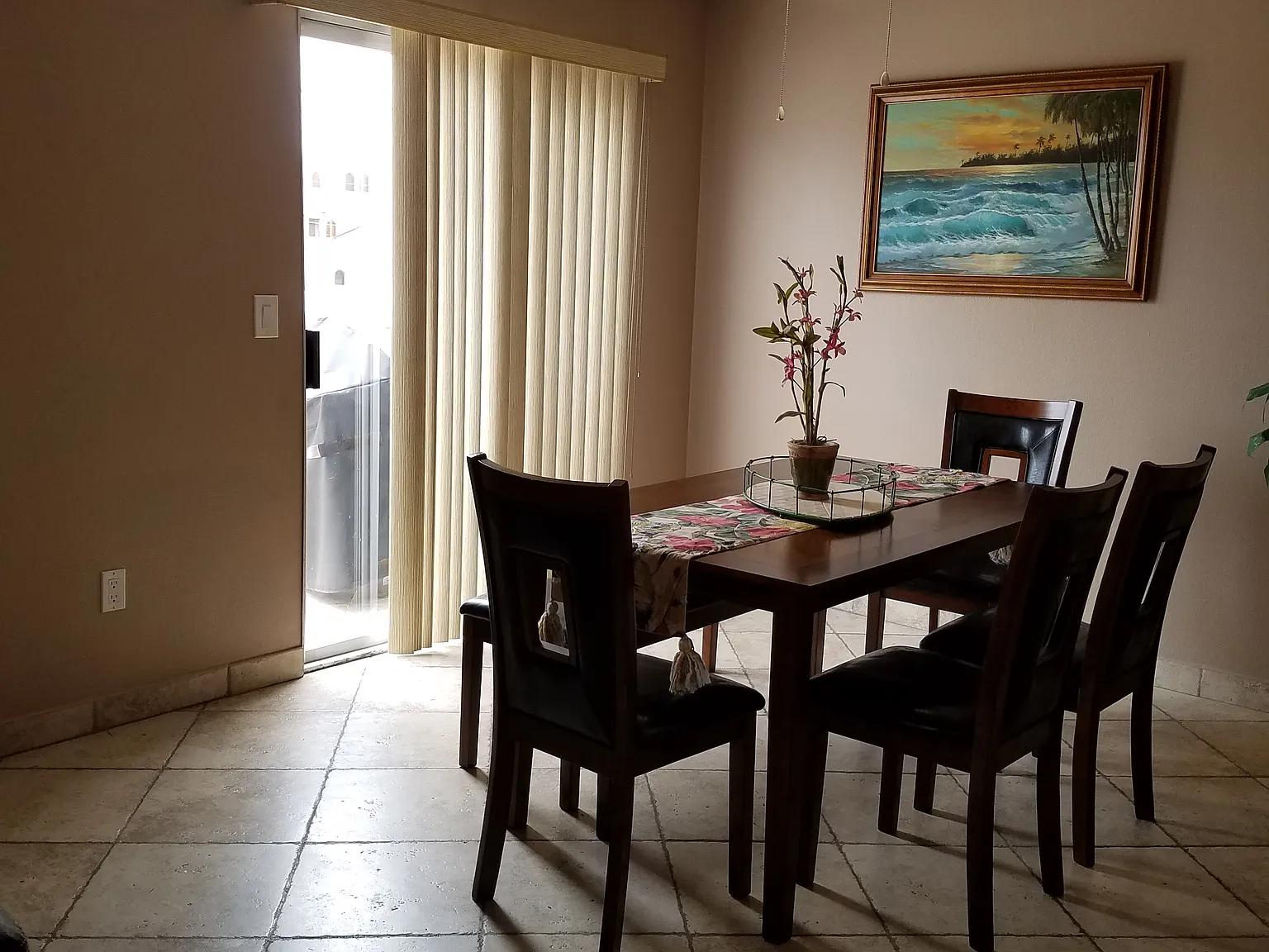 2 bed, 912 sqft, $4,500 — Photo 3