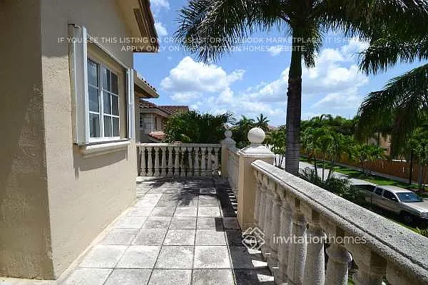 6664 SW 163rd Pl — Photo 2