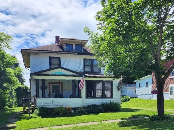 5 1st St, Cattaraugus, NY 14719