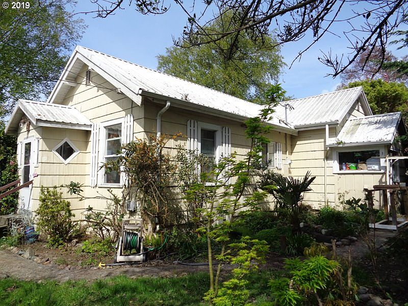 1st image of 63721 Harriet Rd