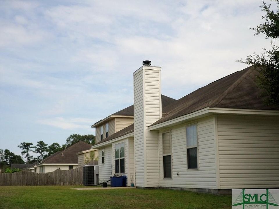 2nd image of 15 Waterstone Cir