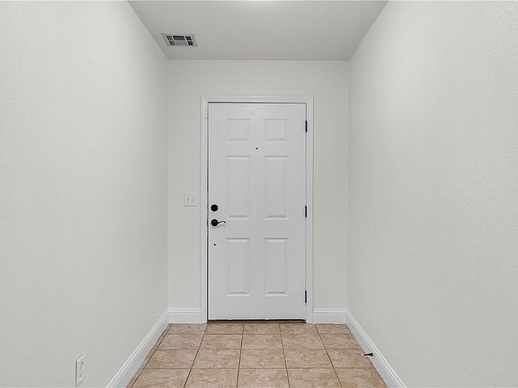 4th image of 1442 N Corsica Dr