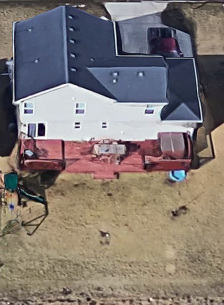 2nd image of 808 SE 16th St